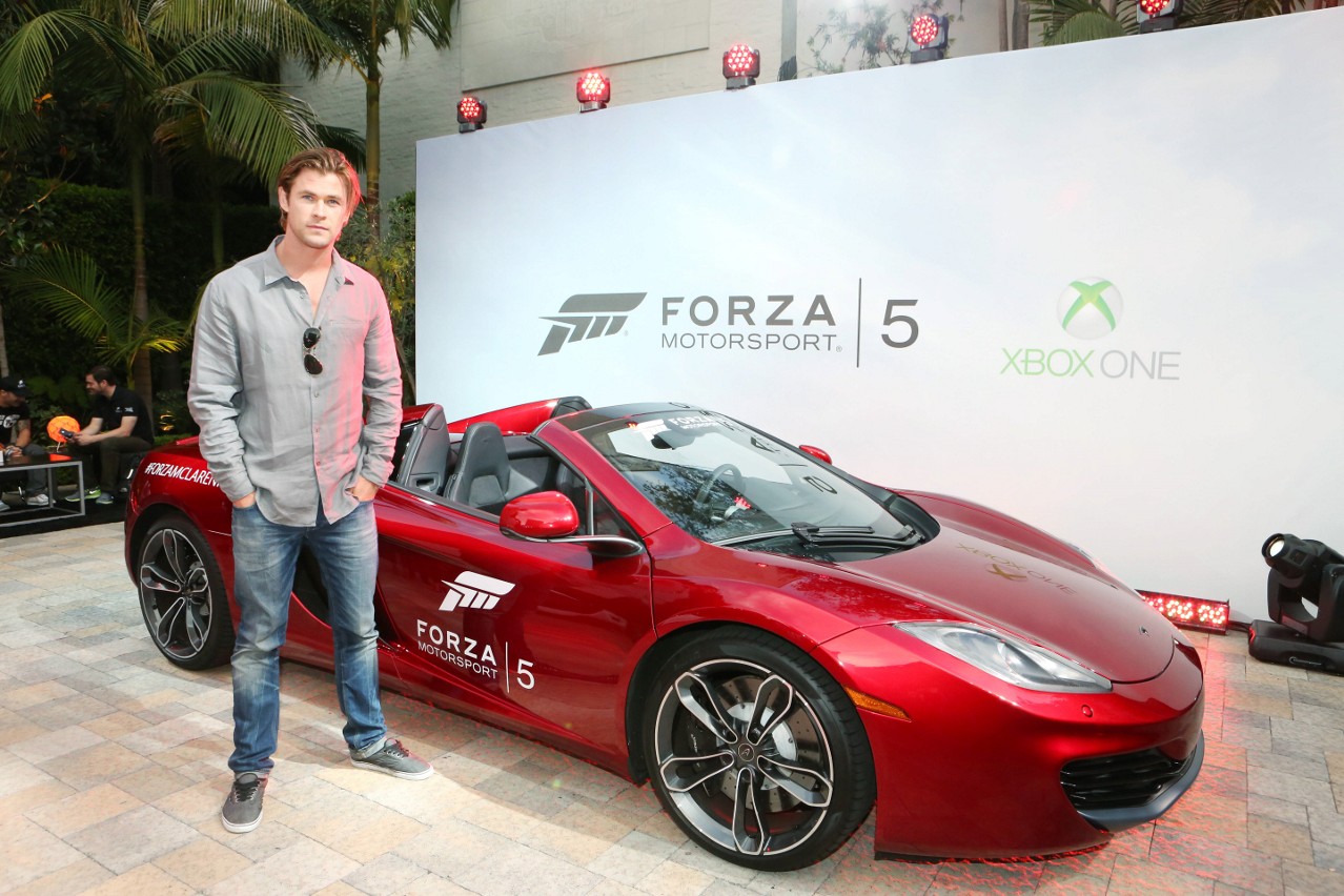 Промо Forza Motorsport с участием актёра — реклама Xbox