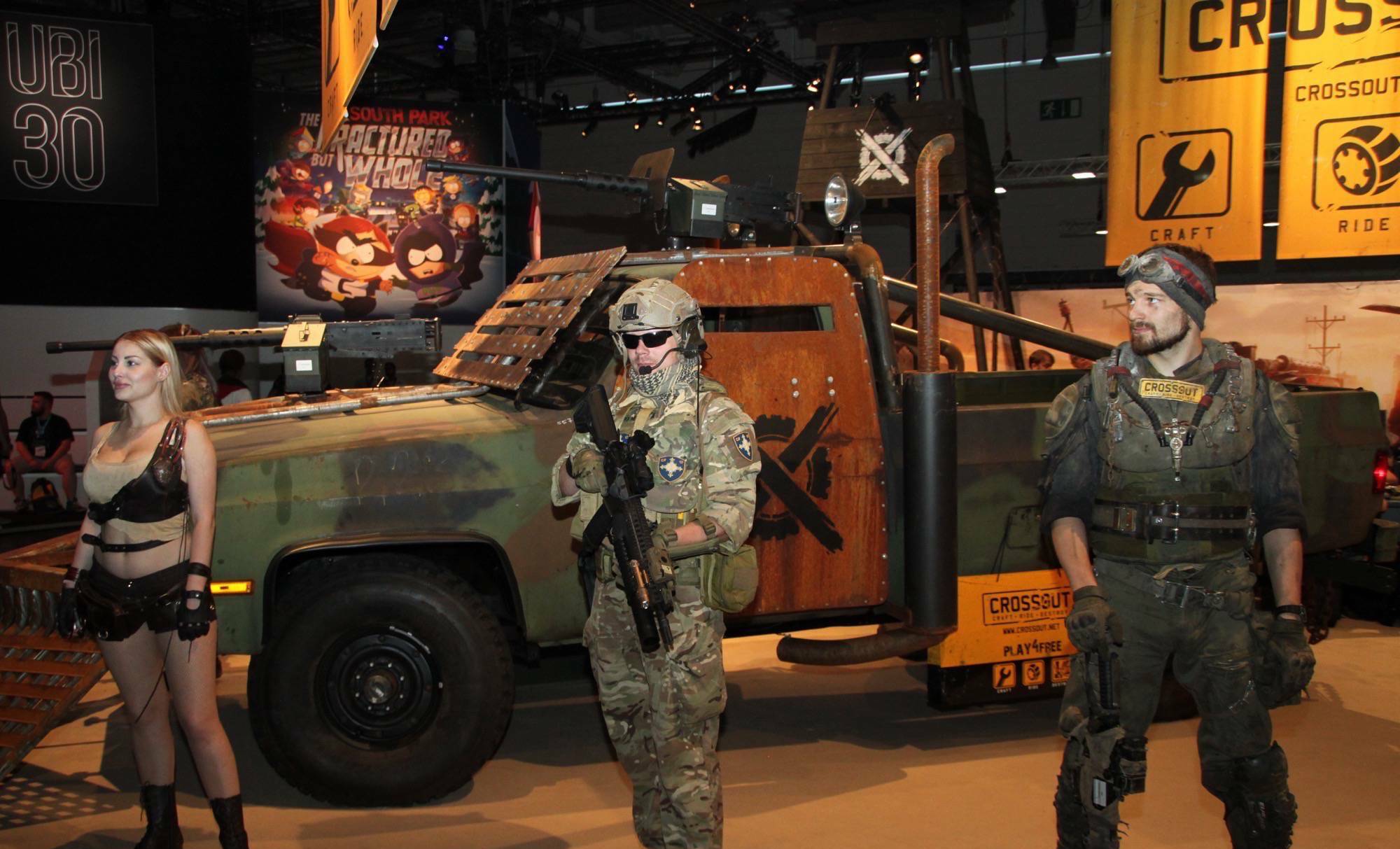 Crossout стенд на Gamescom 2016