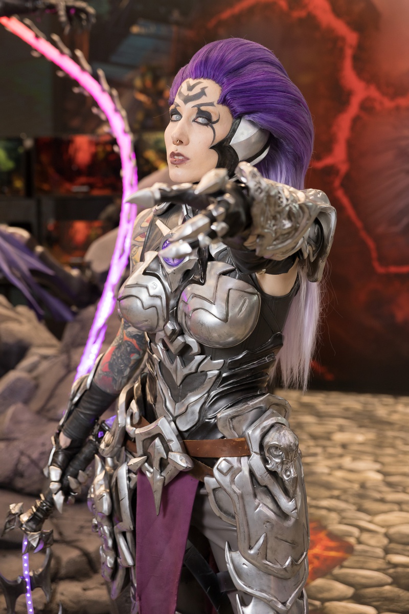 Стенд Darksiders на игровой выставке, промо серии