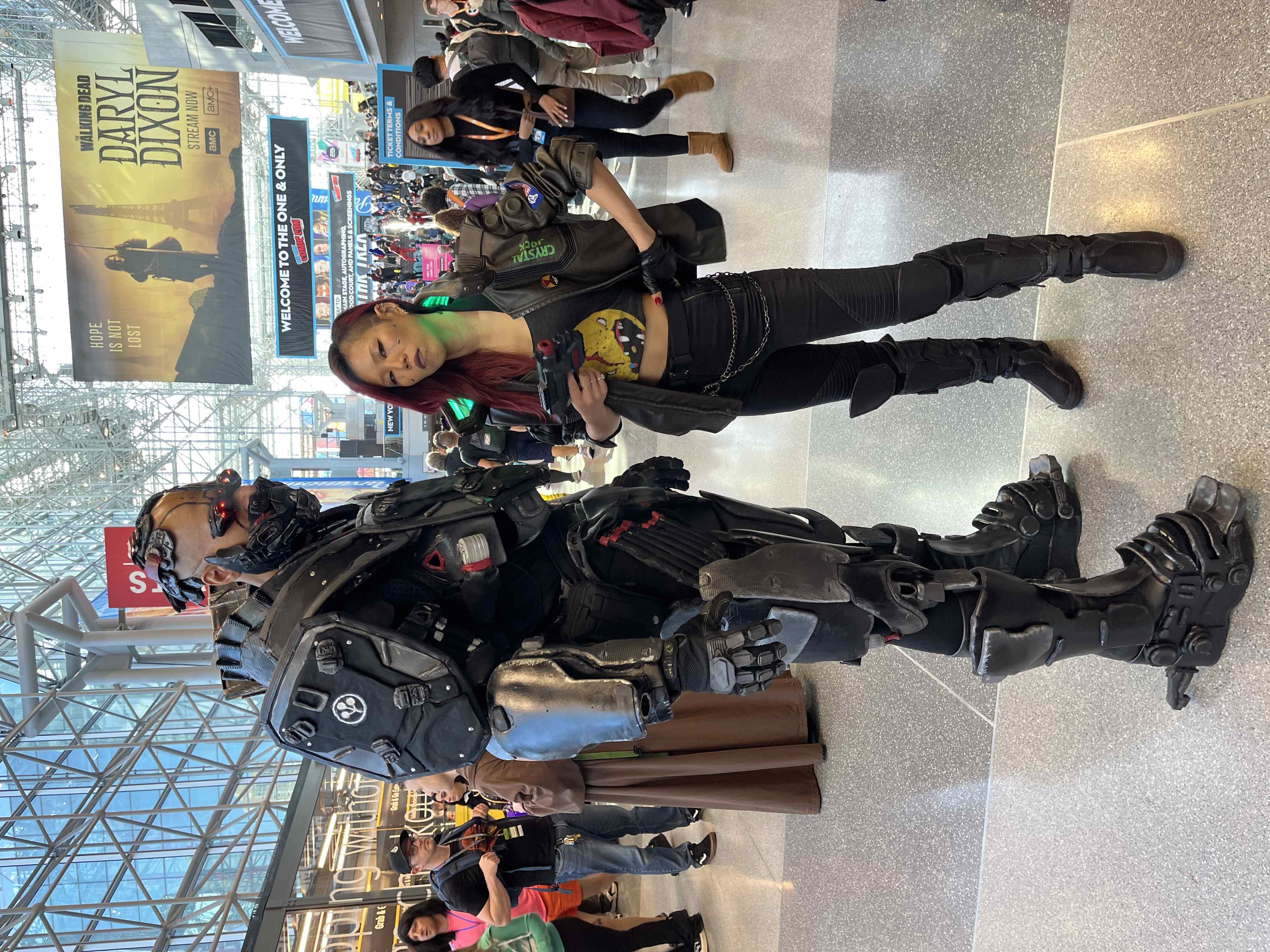 Косплей Adam Smasher и V с Comic-Con